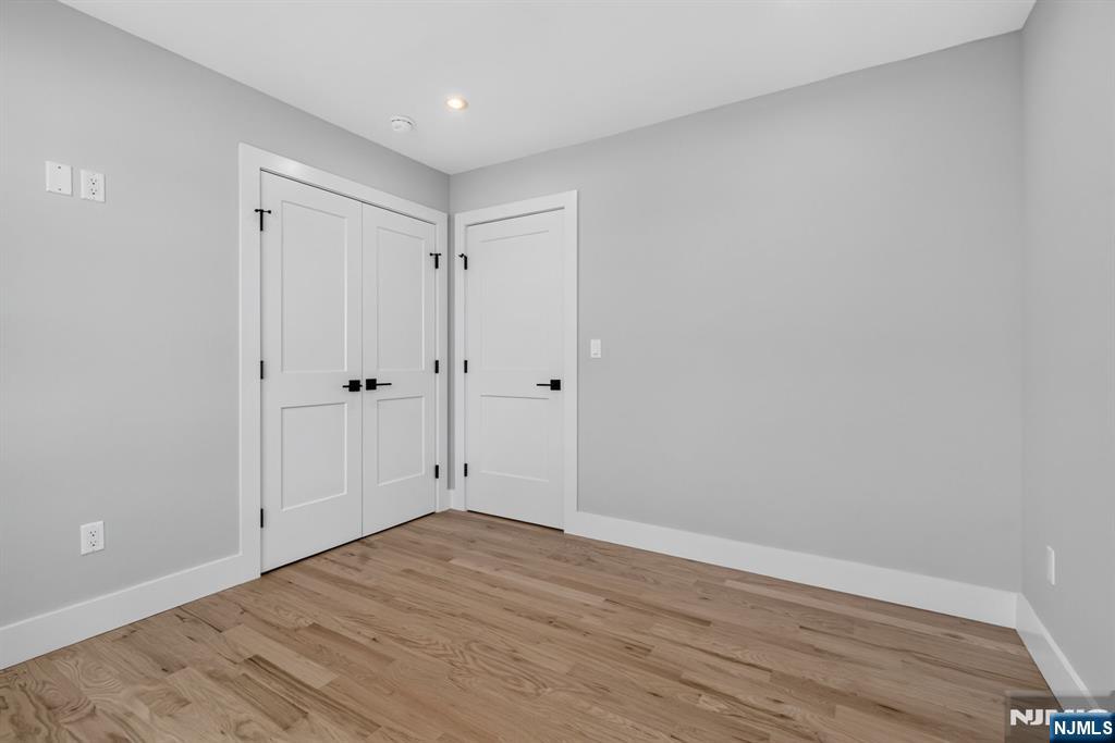 454 A Grace Avenue Property Photo 25