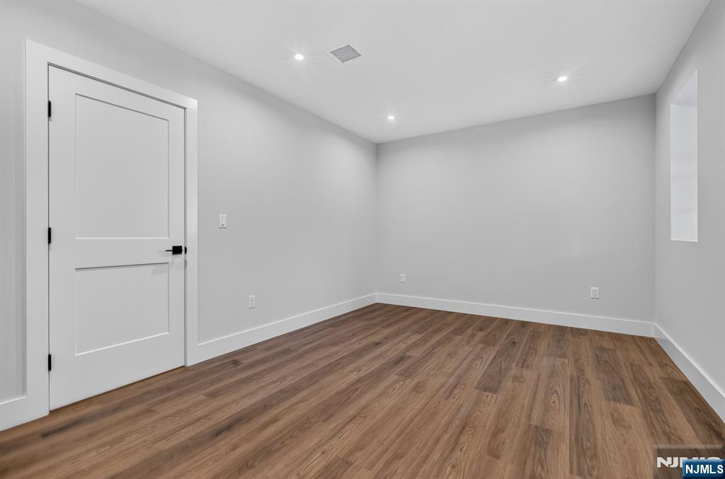 454 A Grace Avenue Property Photo 34