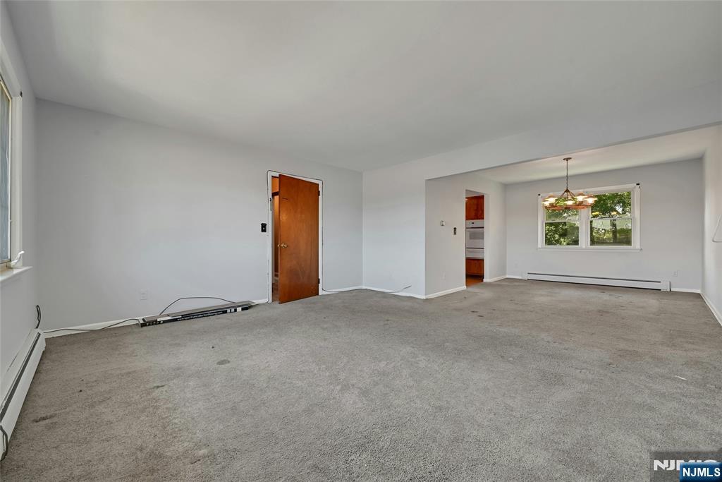 347 Chestnut Avenue Property Photo 3