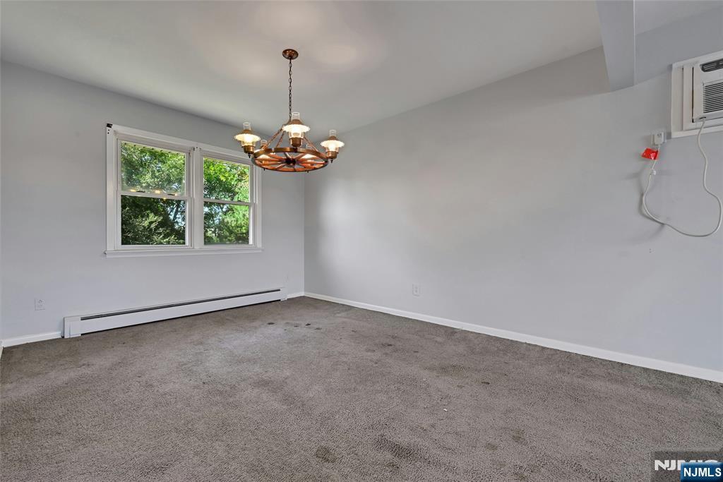 347 Chestnut Avenue Property Photo 5