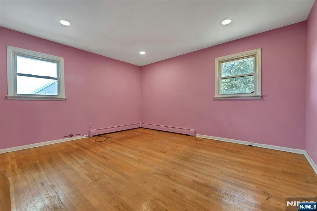 347 Chestnut Avenue Property Photo 9