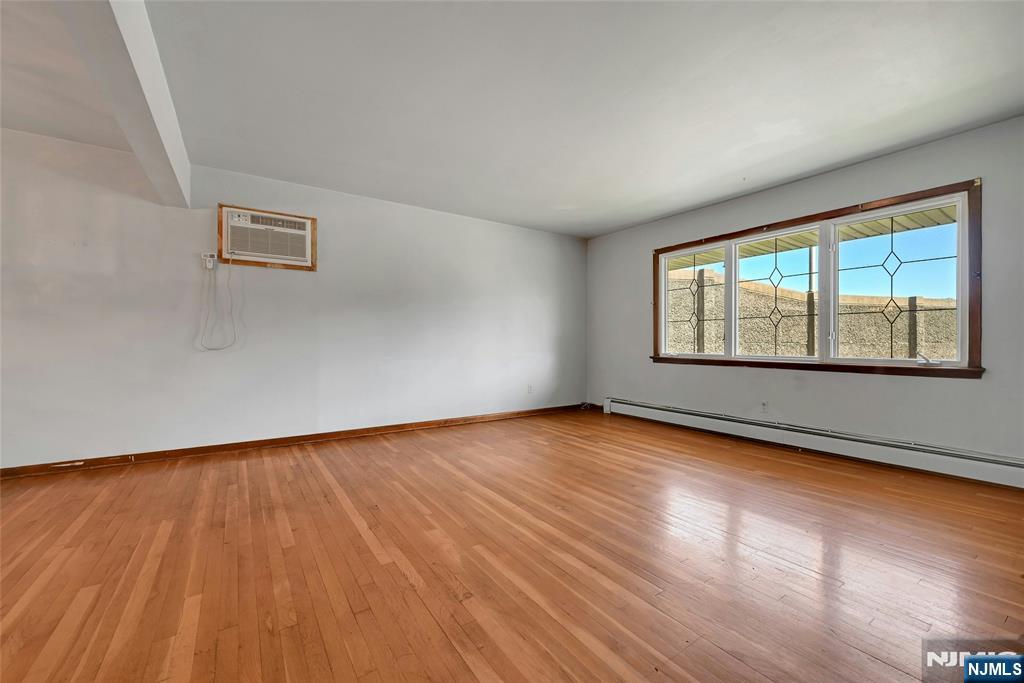 347 Chestnut Avenue Property Photo 12