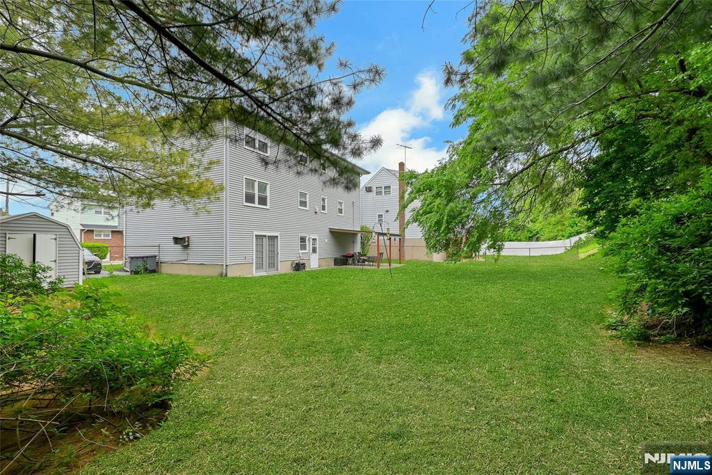 347 Chestnut Avenue Property Photo 25