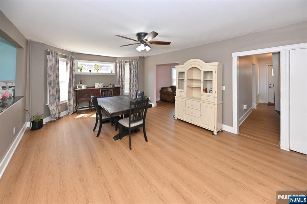 51 High Property Photo 5