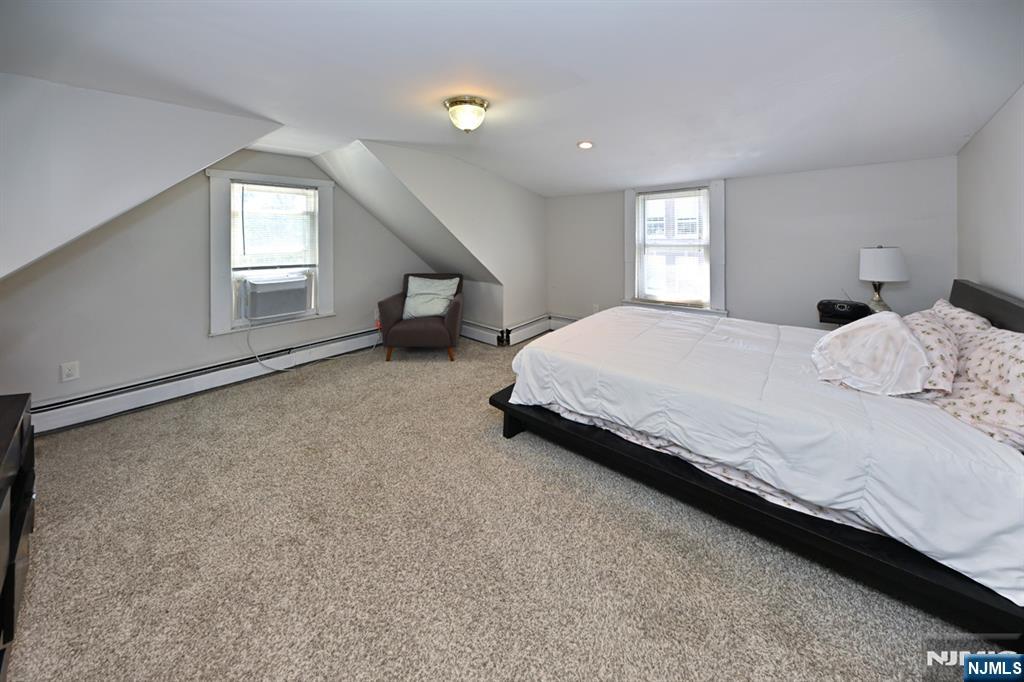 51 High Property Photo 17