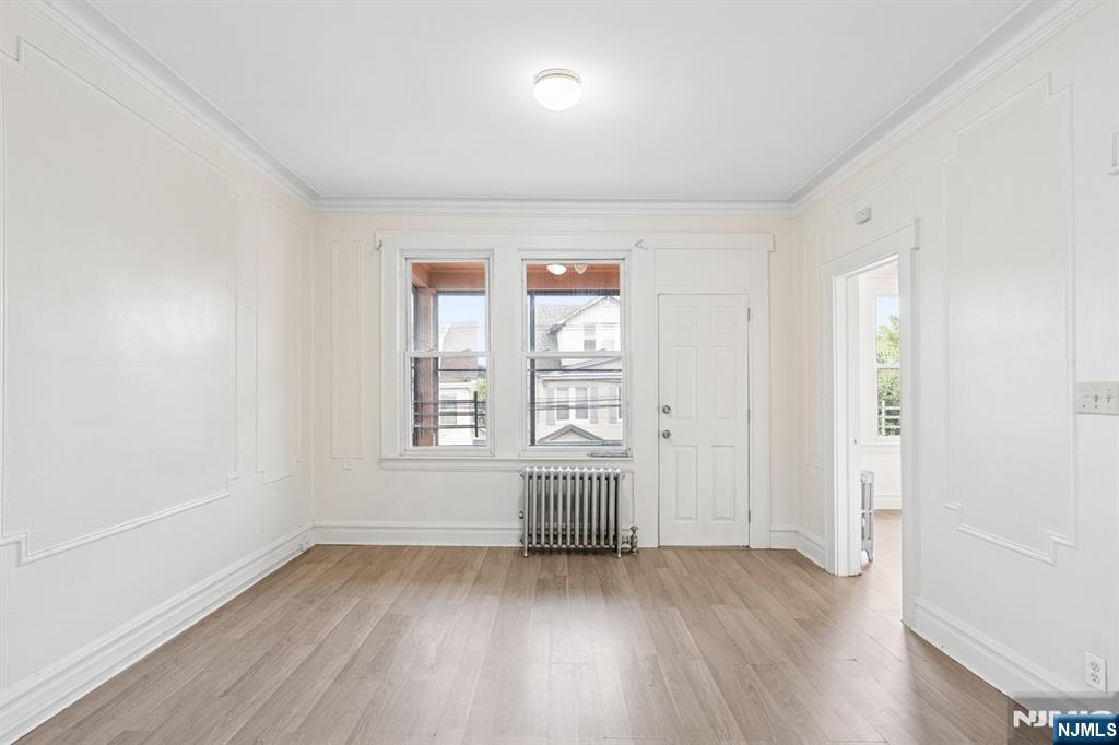 362 Myrtle Avenue 2nd Floor Property Photo 4