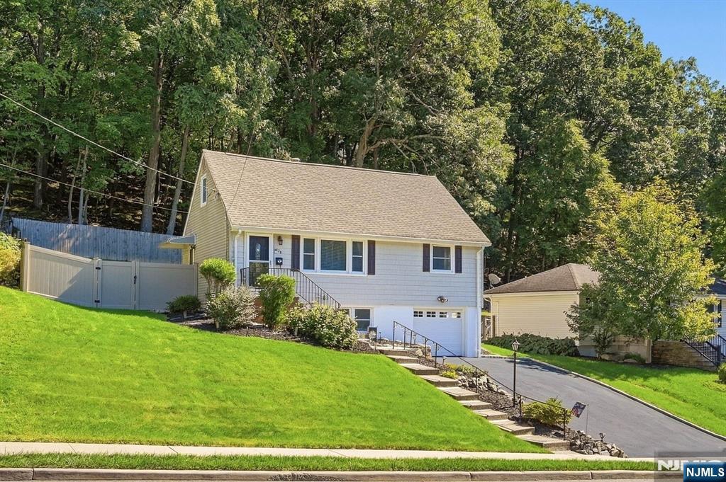 138 Rafkind Road Property Photo 2