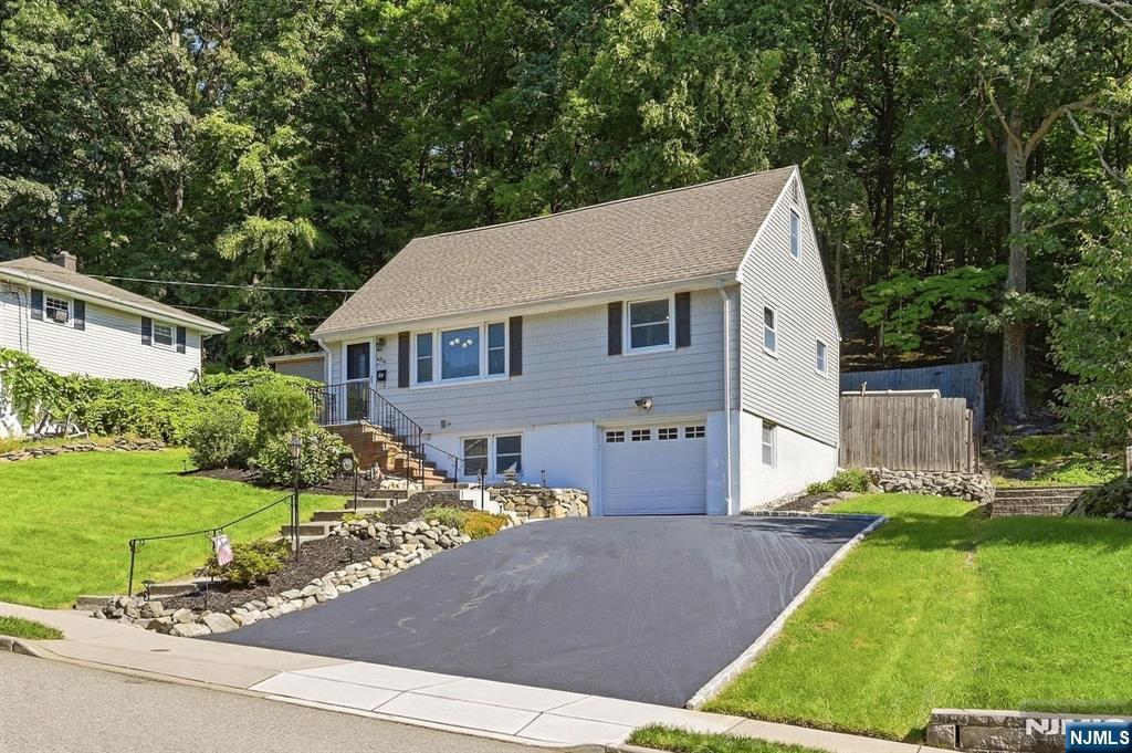 138 Rafkind Road Property Photo 3