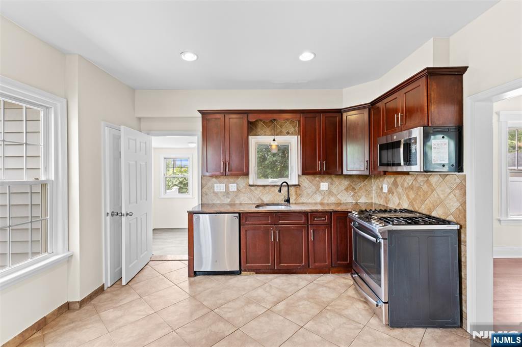 158 Elberon Avenue Property Photo 20