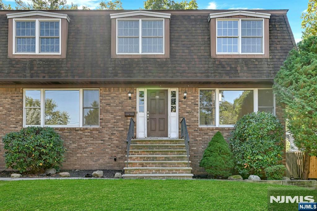 60 Gordon Avenue B Property Photo 1