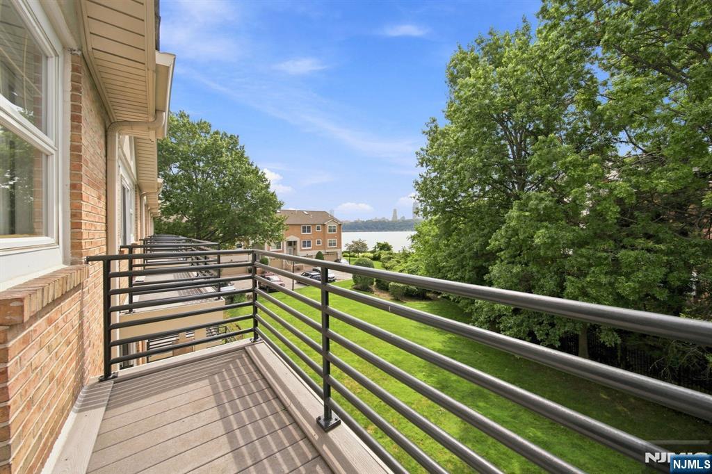 31 Grand Cove Way E31 Property Photo 15