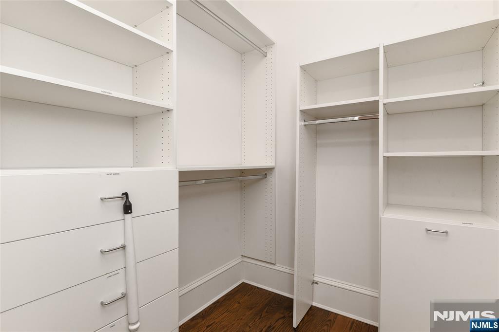124 Essex Drive Property Photo 23