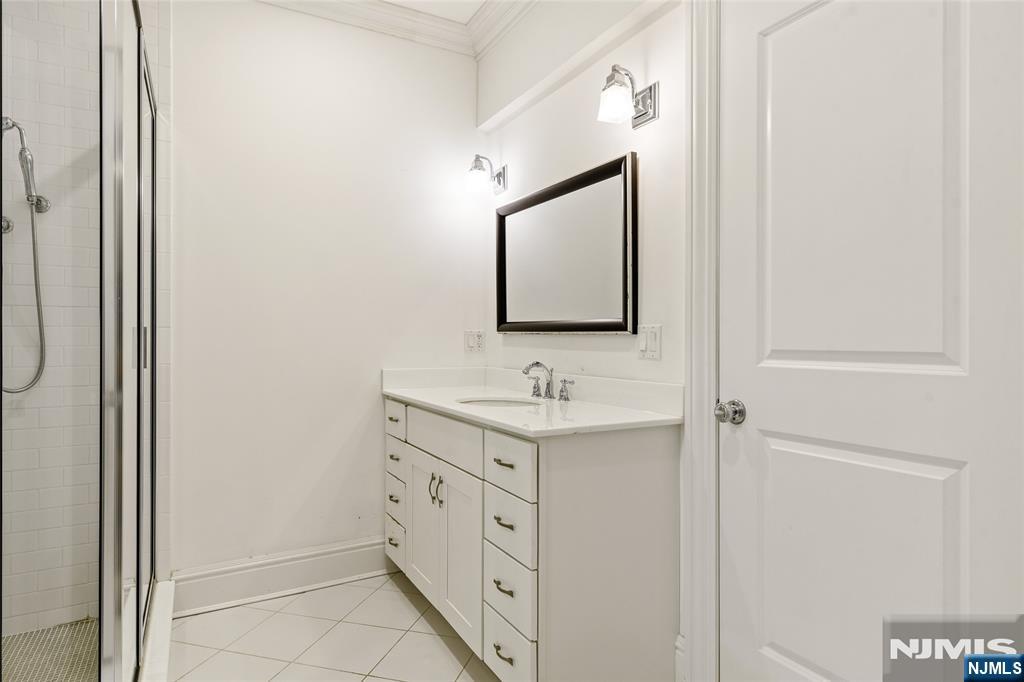 124 Essex Drive Property Photo 41