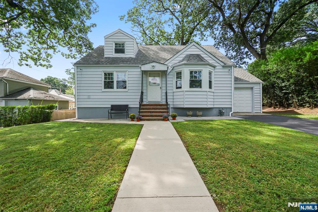 15 Oak Ridge Avenue Property Photo 1