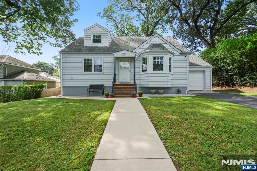 15 Oak Ridge Avenue Property Photo 1
