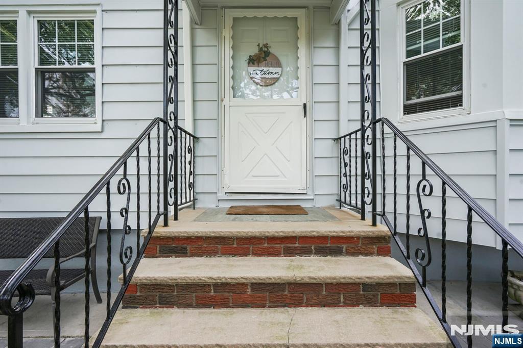 15 Oak Ridge Avenue Property Photo 3