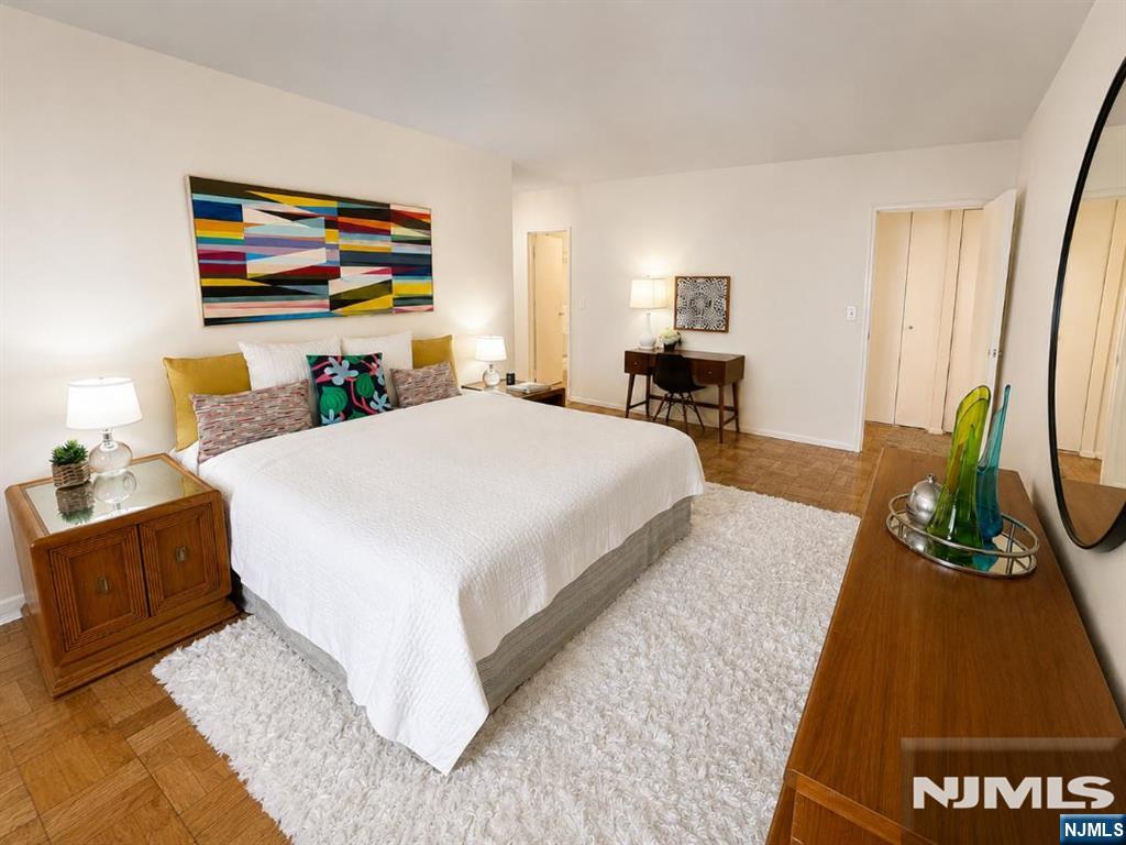7855 E Boulevard E 11f Property Photo 11