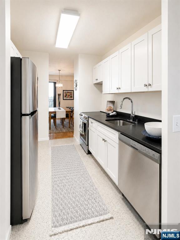 7855 E Boulevard E 11f Property Photo 12