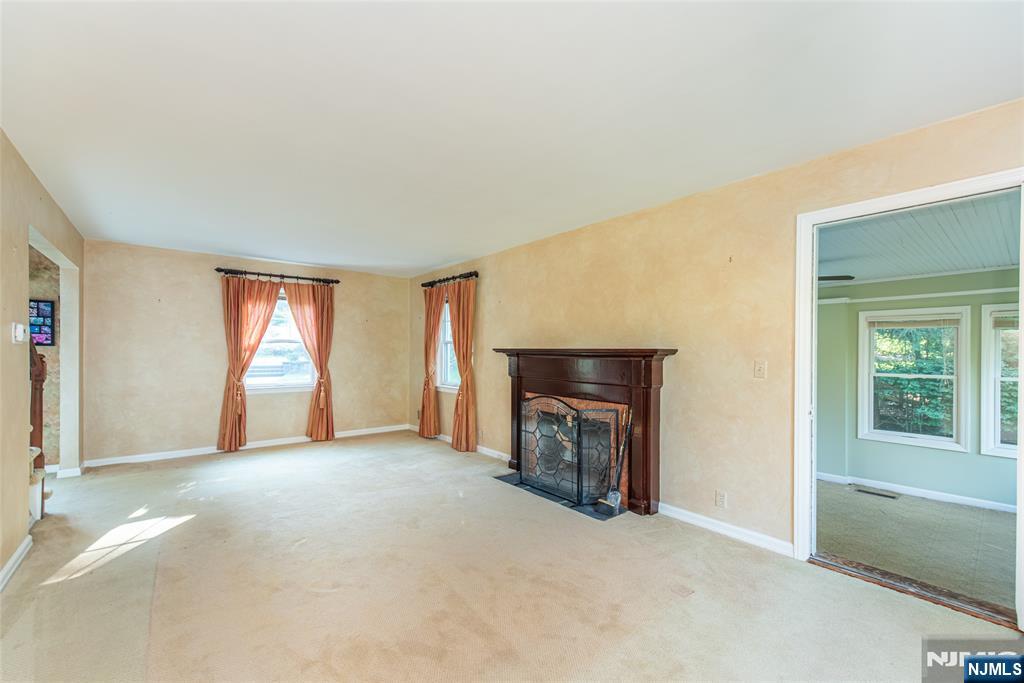 42 Valley View Terrace Property Photo 5