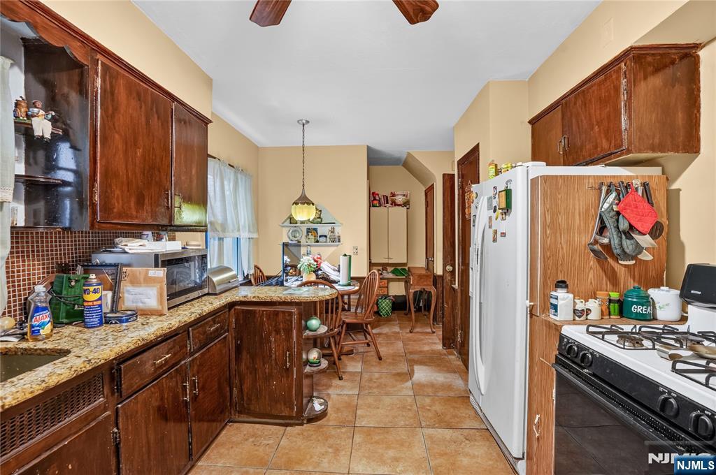 821-823 10th Street Property Photo 7
