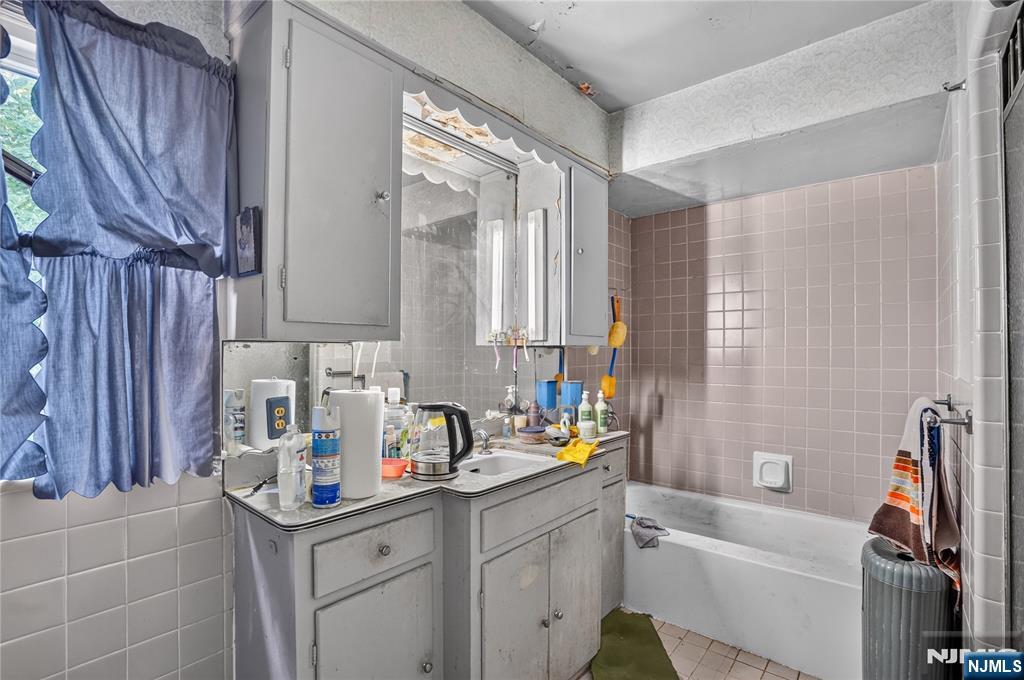 821-823 10th Street Property Photo 14