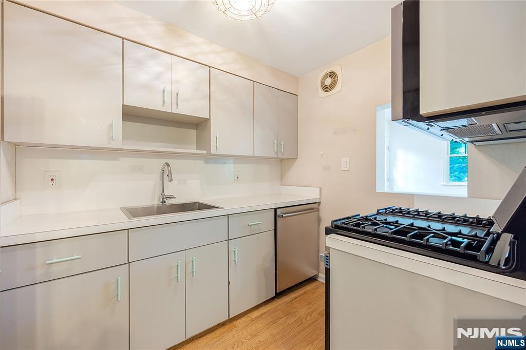 59 Delmar Avenue Property Photo 13