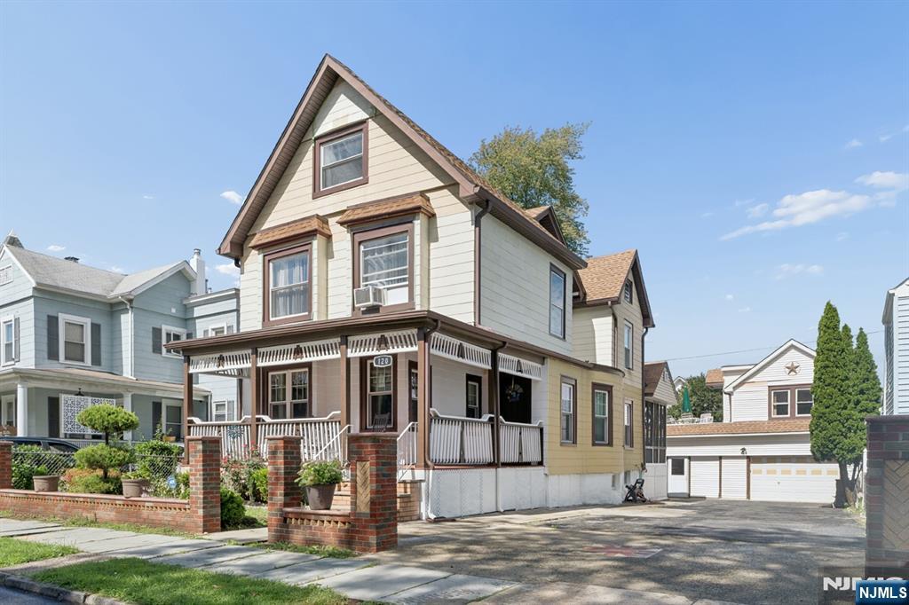 120 Norman Street Property Photo 2