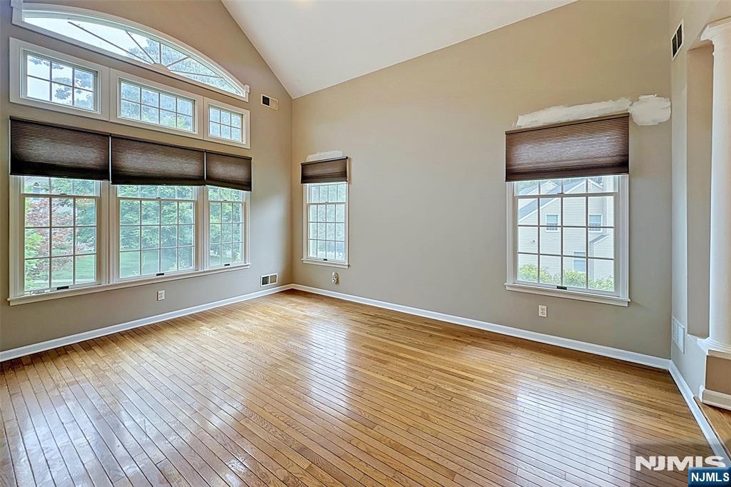 33 Rose Lane Property Photo 9
