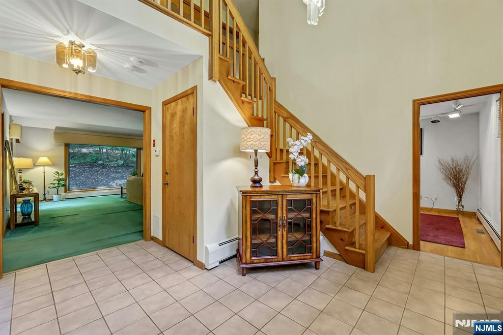 100 Cheshire Lane Property Photo 7