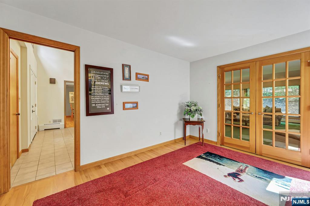 100 Cheshire Lane Property Photo 17