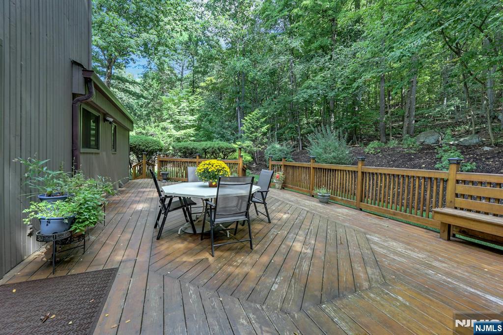 100 Cheshire Lane Property Photo 30