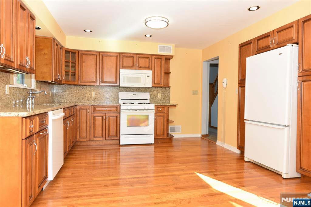 39-02 Jasper Road Property Photo 7