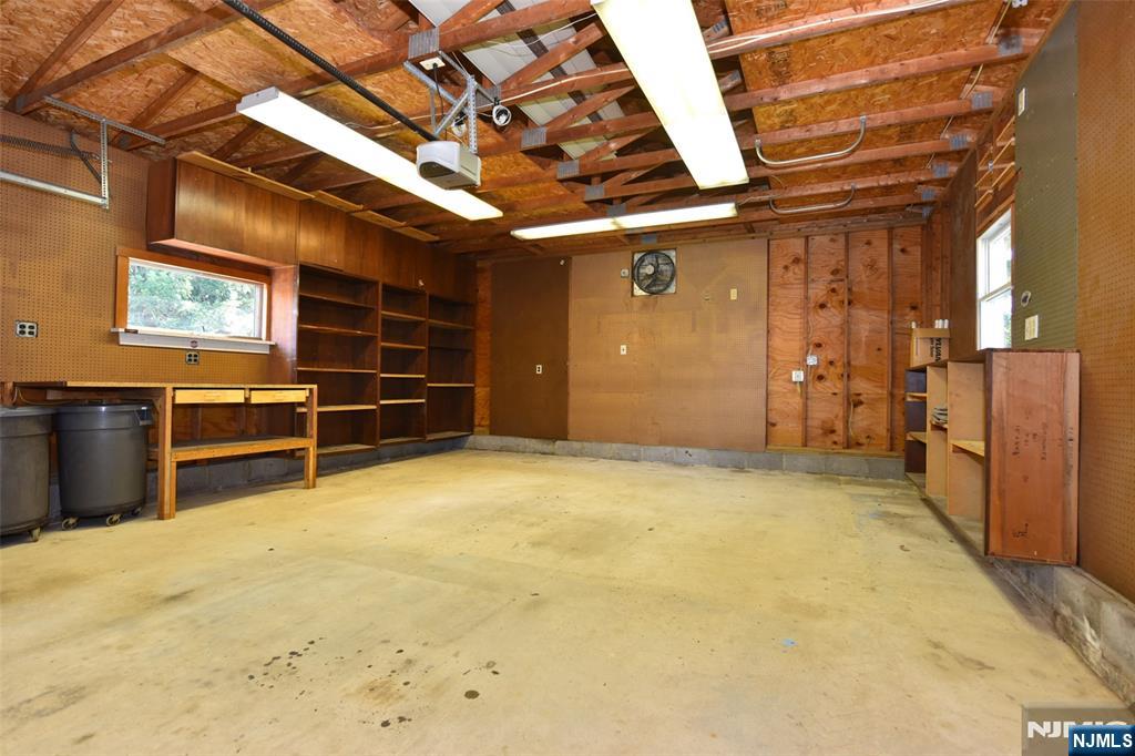 39-02 Jasper Road Property Photo 35