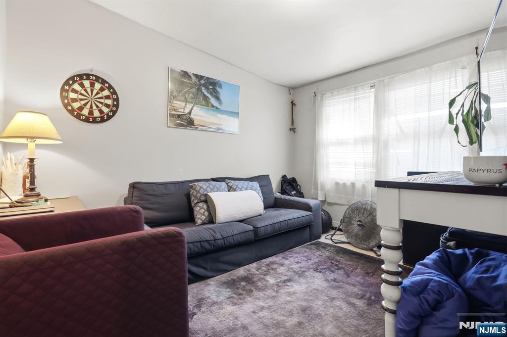 2 Yolanda Place Property Photo 3