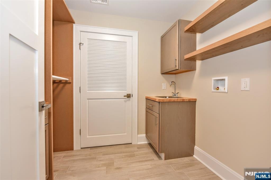 23 Melrose Property Photo 40