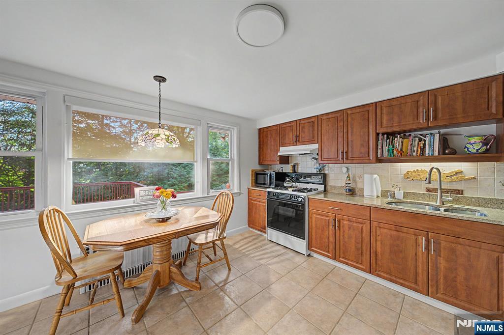 41 Charwalt Drive Property Photo 3