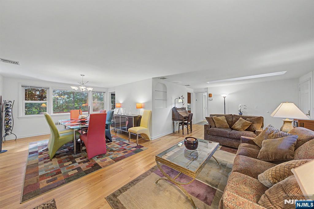 41 Charwalt Drive Property Photo 9