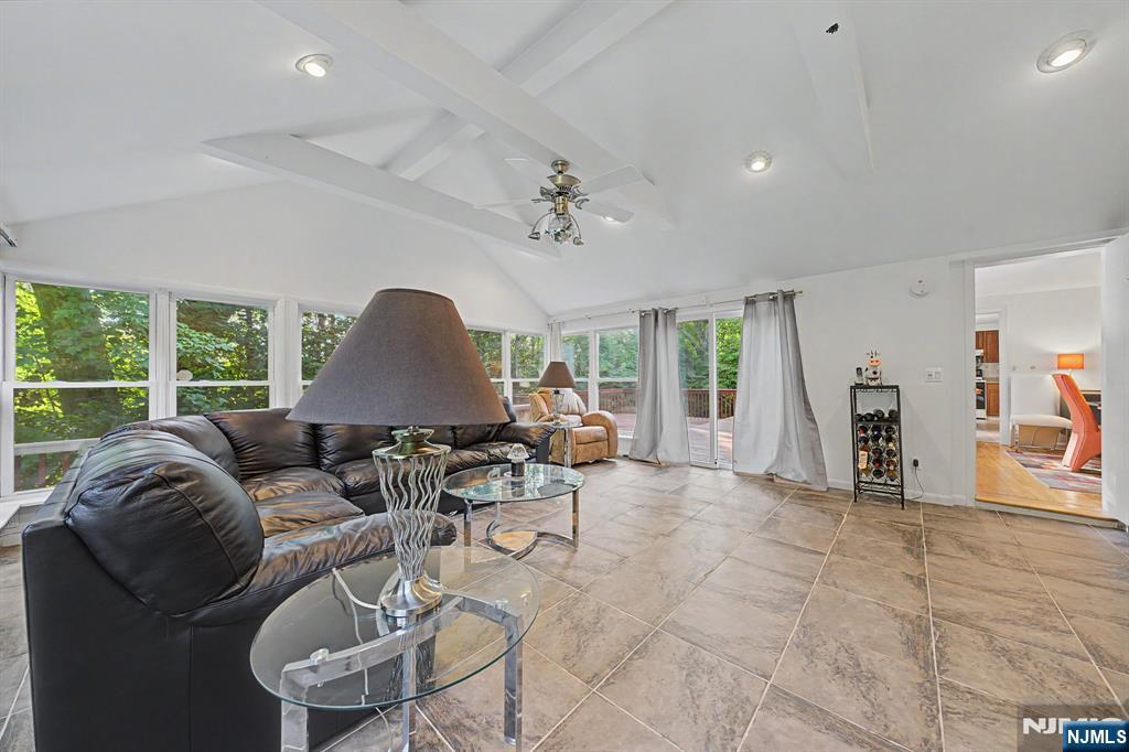 41 Charwalt Drive Property Photo 12