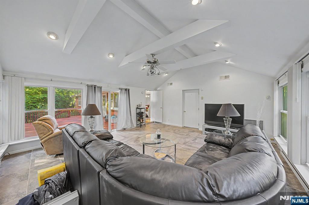 41 Charwalt Drive Property Photo 13