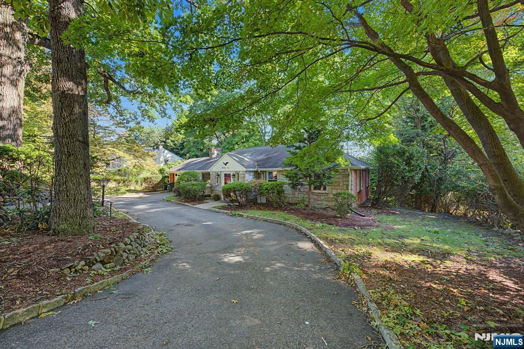 41 Charwalt Drive Property Photo 44