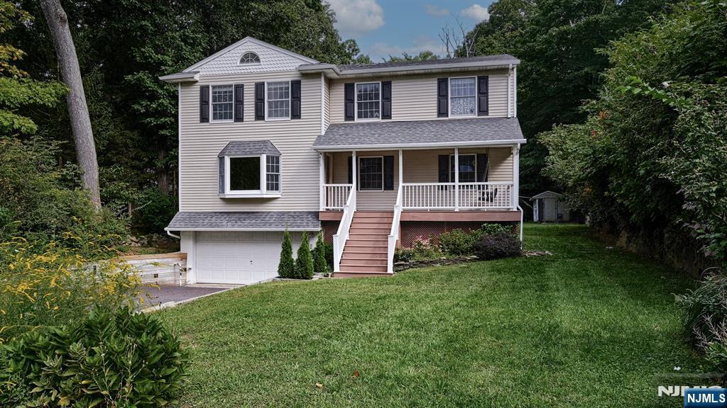 18 Maple Road Property Photo 1