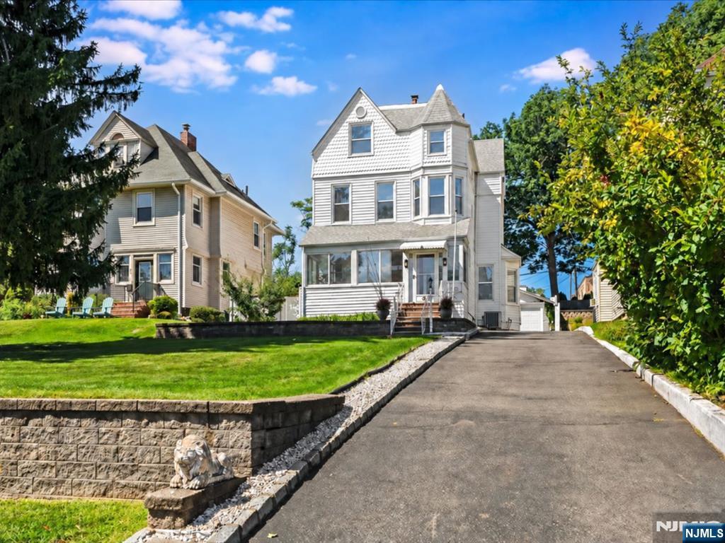 22 Forest Street Property Photo 1