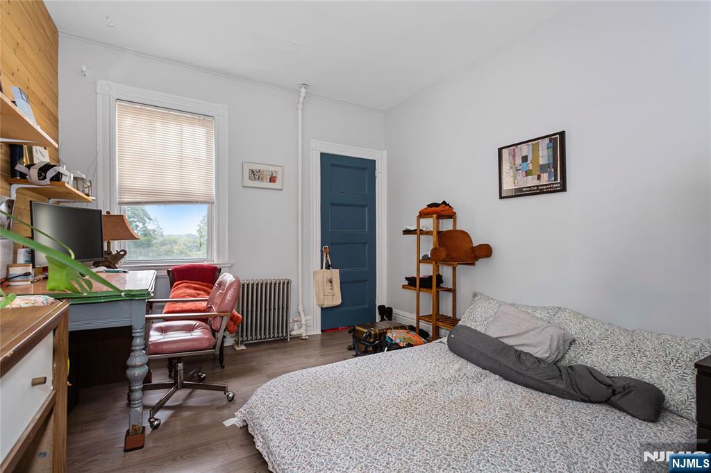 298 Carmita Avenue 2nd Floor Property Photo 15
