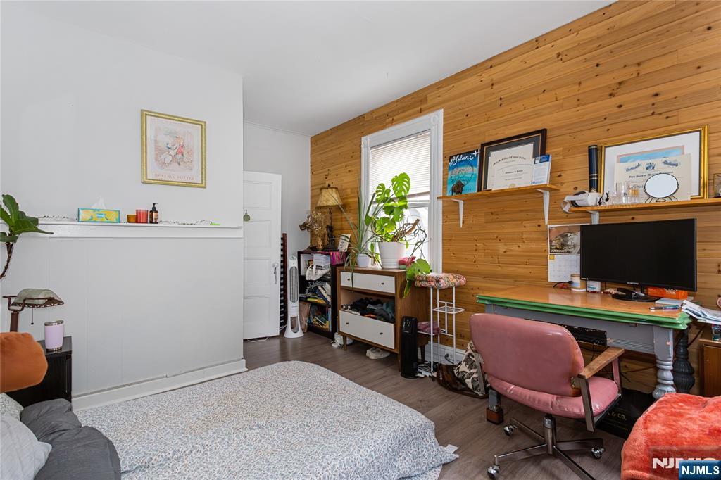 298 Carmita Avenue 2nd Floor Property Photo 16