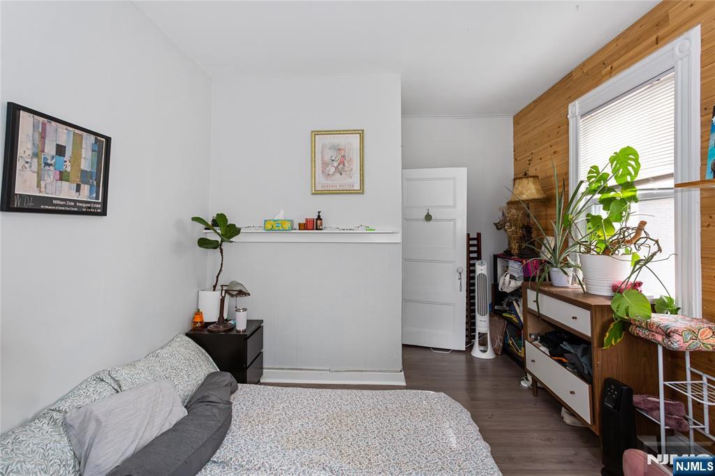 298 Carmita Avenue 2nd Floor Property Photo 17