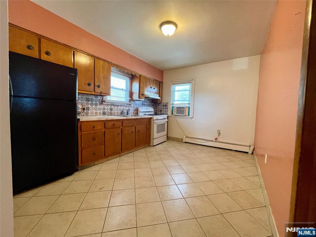 302 N 2nd Street 2 Property Photo 2