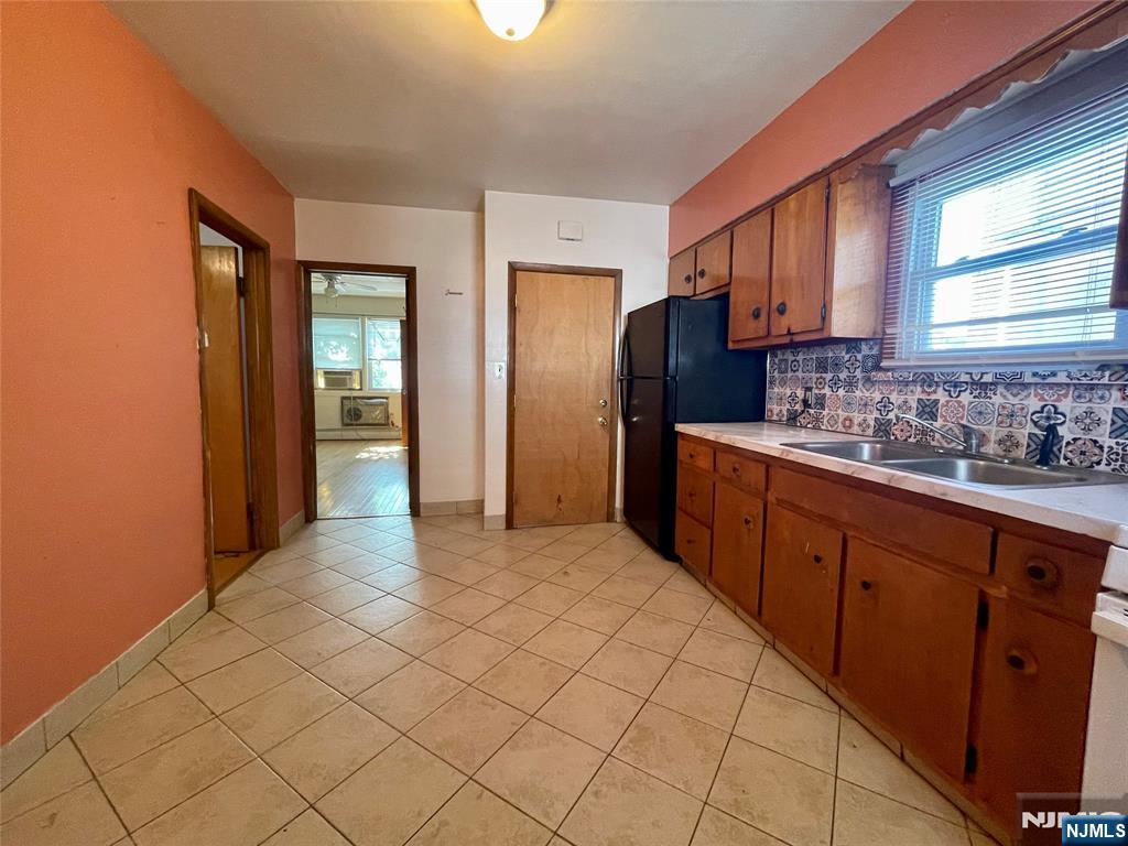 302 N 2nd Street 2 Property Photo 5