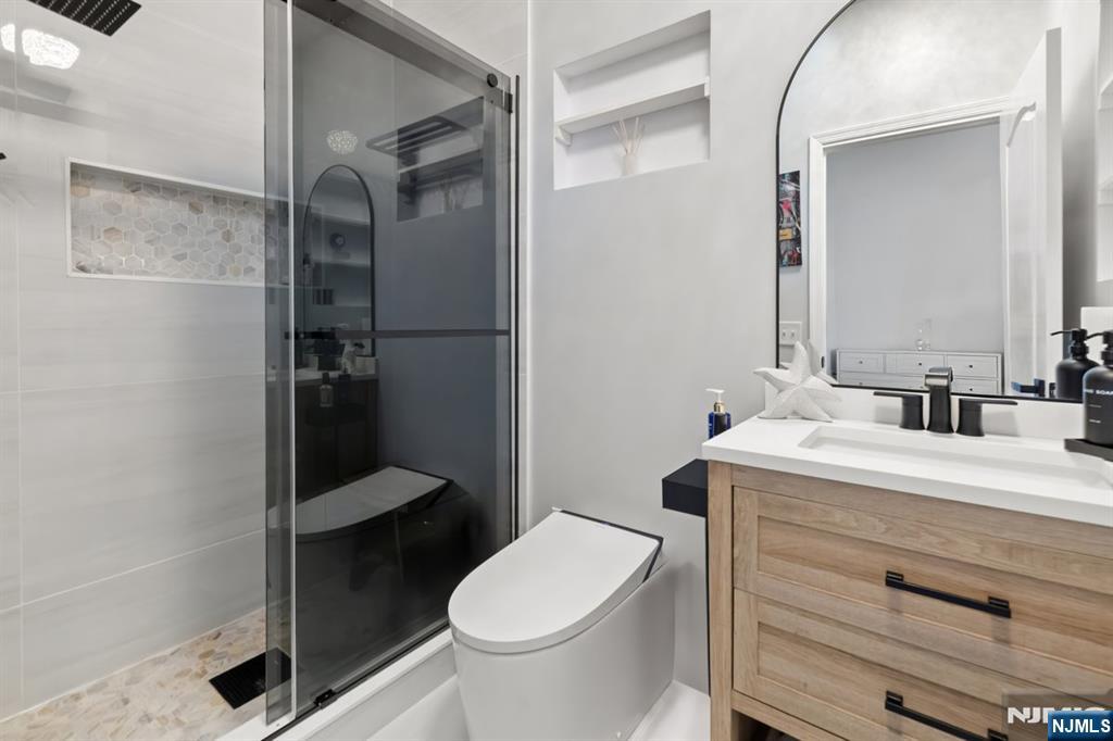 231 Hancock Avenue 2 Property Photo 11