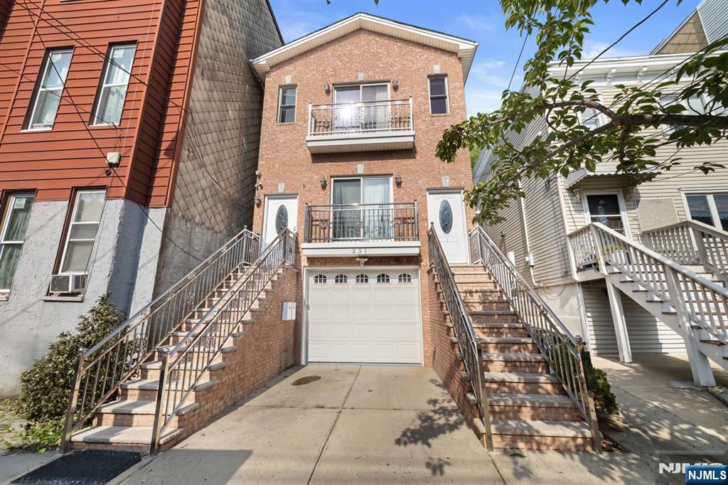 231 Hancock Avenue 2 Property Photo 13