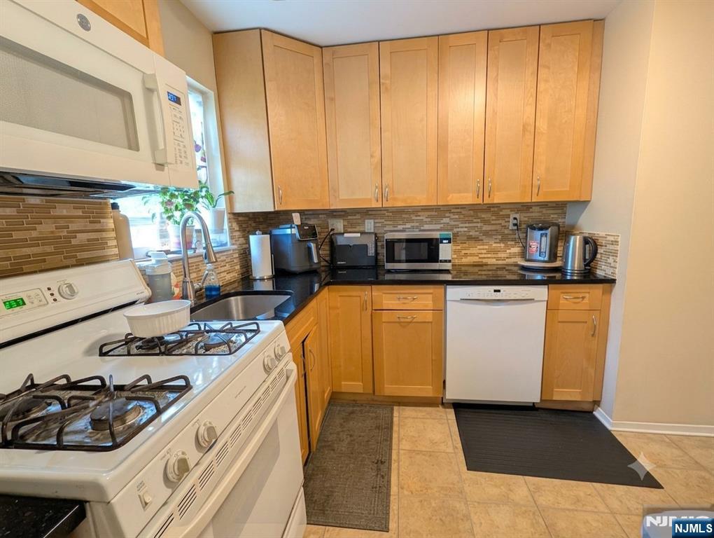 18b Lakeview Avenue Property Photo 6